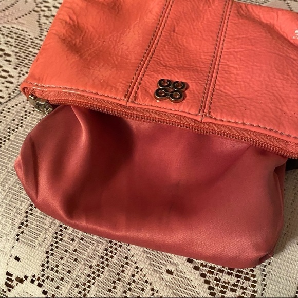 Coach Patent Leather Wristlet coral/pink - Picture 4 of 11